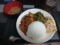 たくさんありすぎてどれから食べたらいい？贅沢な夕ご飯